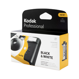 Kodak Tri-X 400 Black and White Negative Film - Single Use Camera with Flash, 27 Exposures (ISO 400)